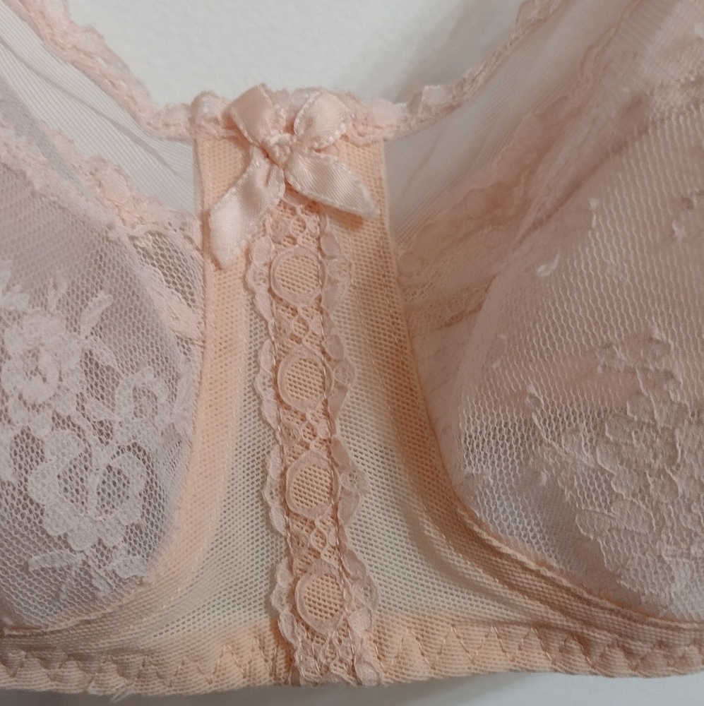 Vintage 1940s French Scandale Brayette Peach Lace Bullet Bra 34B Cup - Picture 2 of 11